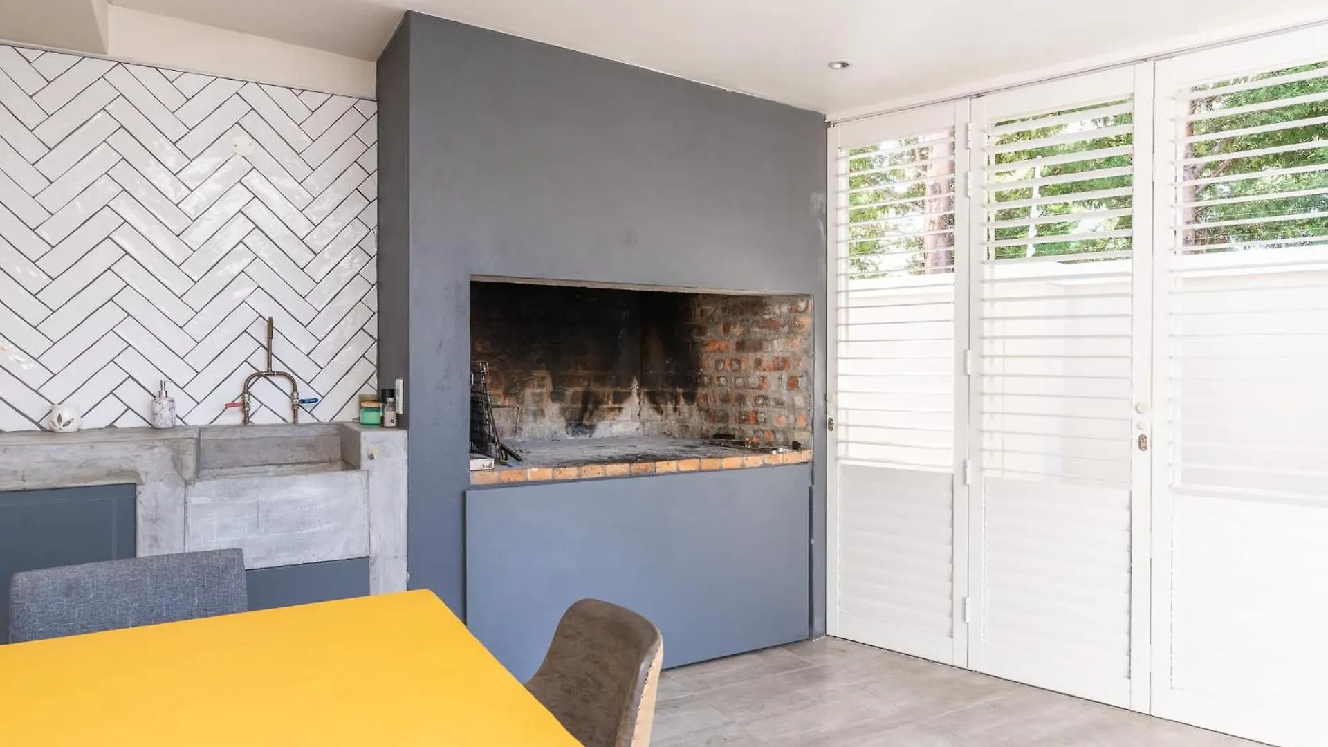 4 Bedroom Haven In Chelsea Village Cape Town 0*,