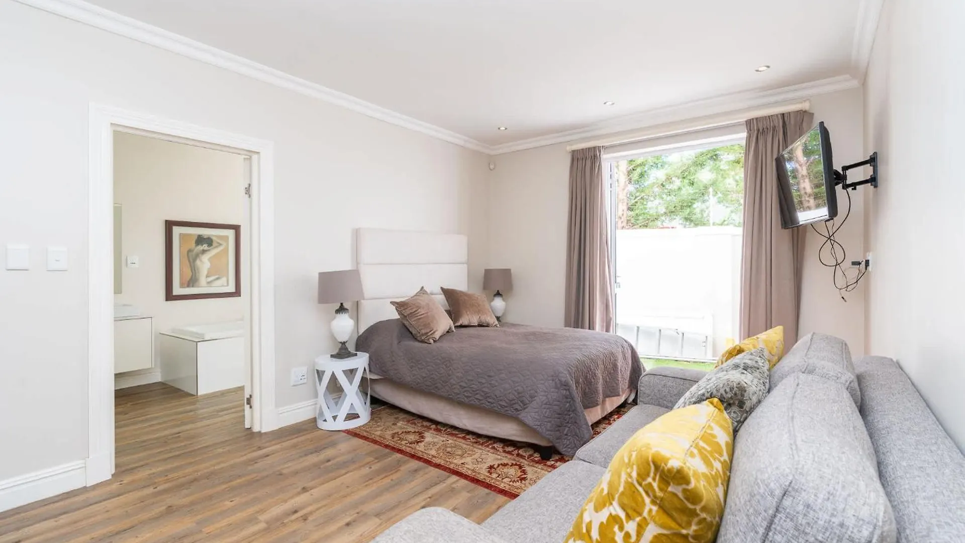 Holiday home 4 Bedroom Haven In Chelsea Village Cape Town South Africa